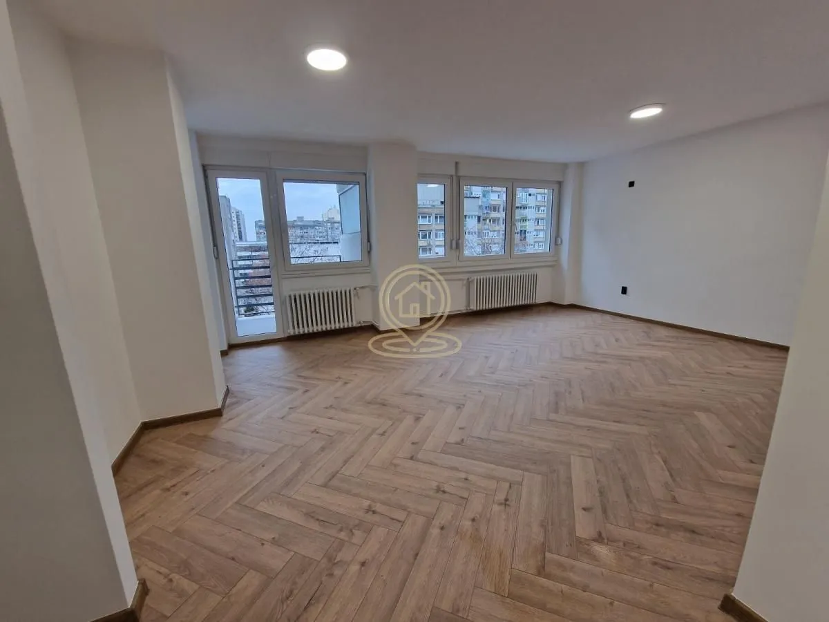 Prodaja, trosoban stan, 73m², Bulevar Oslobodjenja, Novi Sad Sve Podlokacije