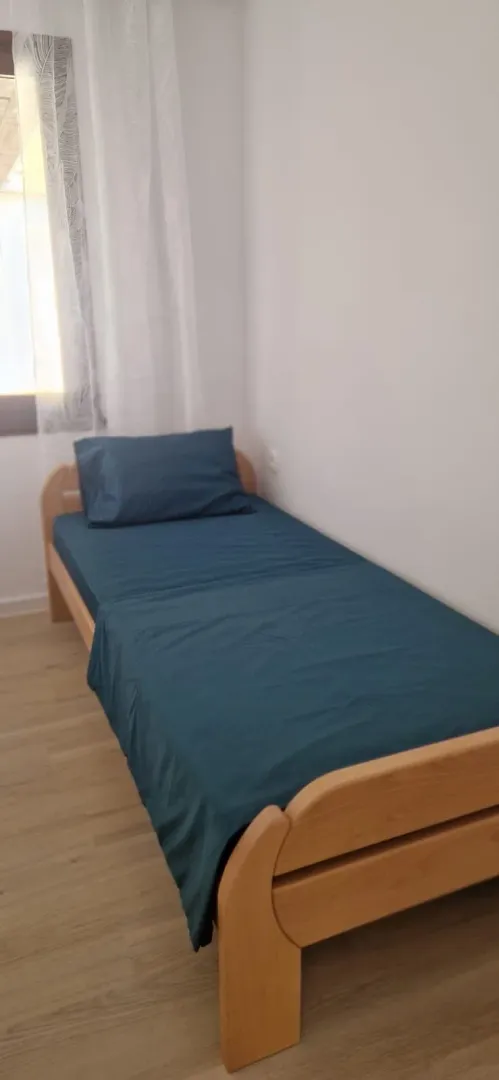 Izdavanje, dvosoban stan, 115m², Škaljari, Kotor