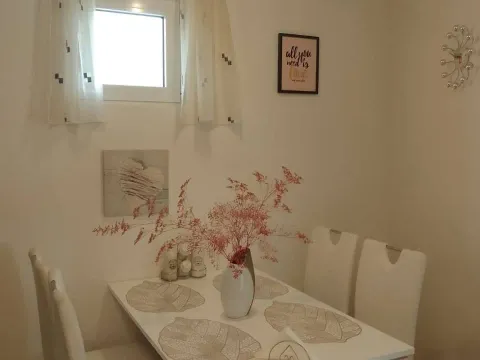 Prodaja, jednosoban stan, 38m², Bečići, Budva - image 3
