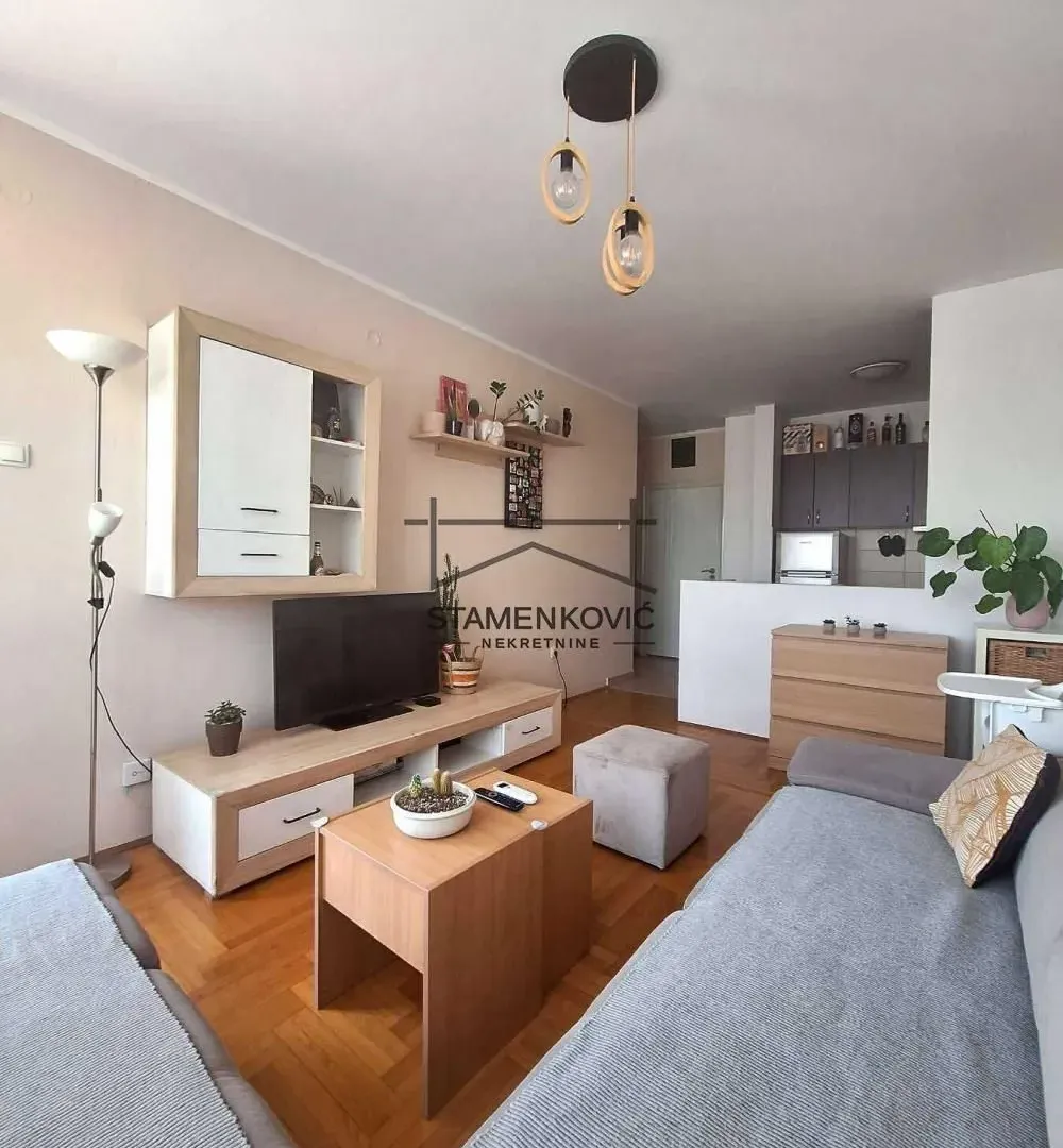 Prodaja, dvosoban stan, 52m², Grbavica, Novi Sad Sve Podlokacije
