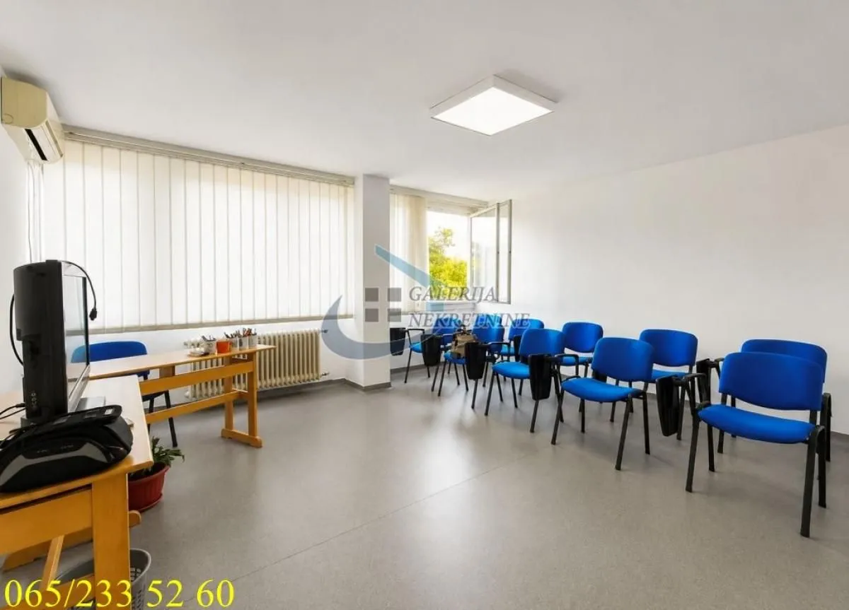 Prodaja, dvosoban stan, 57m², Šumice, Beograd