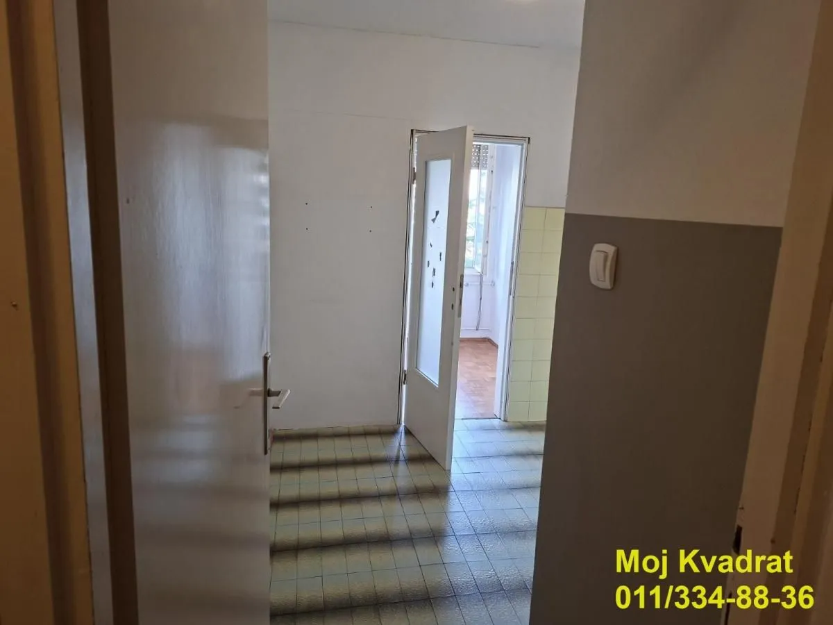 Prodaja, jednosoban stan, 43m², Novi Beograd Blok 30, Novi Beograd Sve Podlokacije