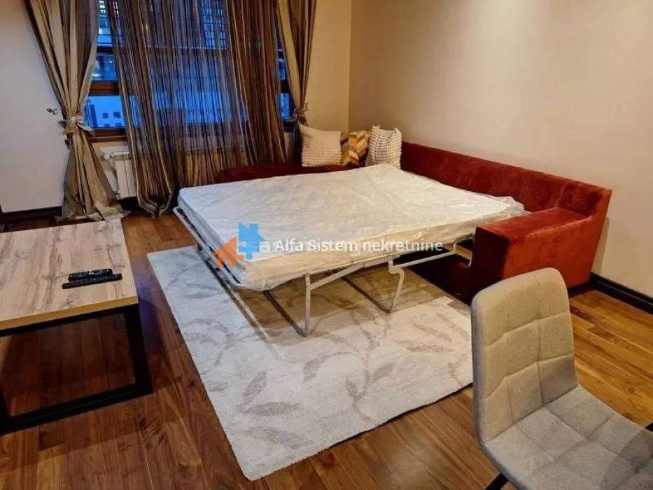 Izdavanje, dvosoban stan, 60m², Novi Beograd Sve Podlokacije, Beograd