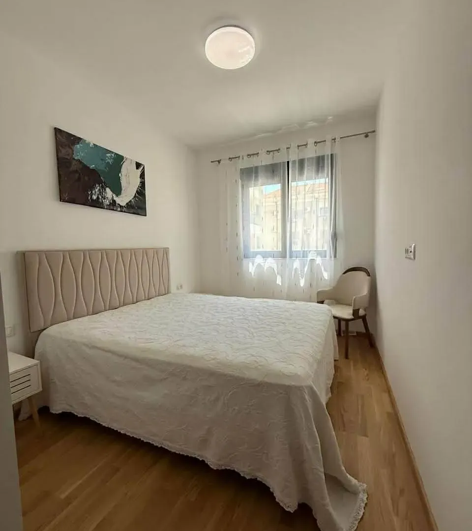 Rent, one bedroom apartment, 52m², Rozino, Budva