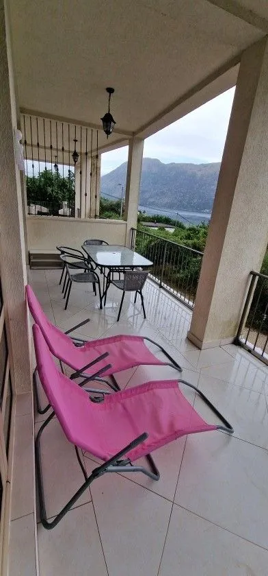 Prodaja, stan, 83m², Kotor, Crna Gora