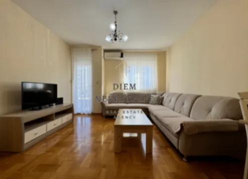 Izdavanje, dvosoban stan, 65m², Stari Aerodrom, Podgorica