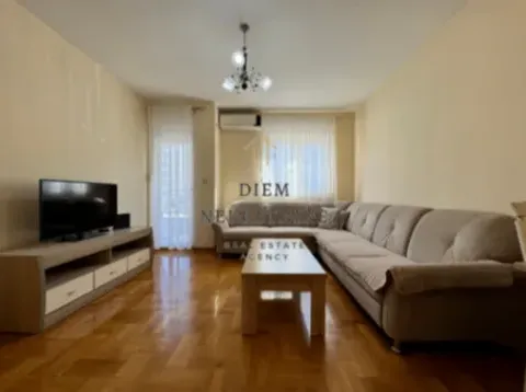 Izdavanje, dvosoban stan, 65m², Stari Aerodrom, Podgorica