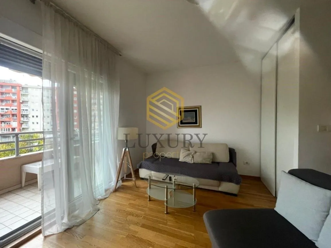 Rent, studio apartment, 35m², City Kvart, Podgorica