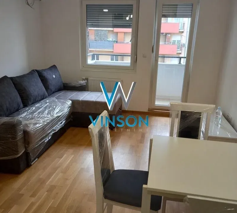 Izdavanje, jednosoban stan, 38m², Centar, Novi Sad
