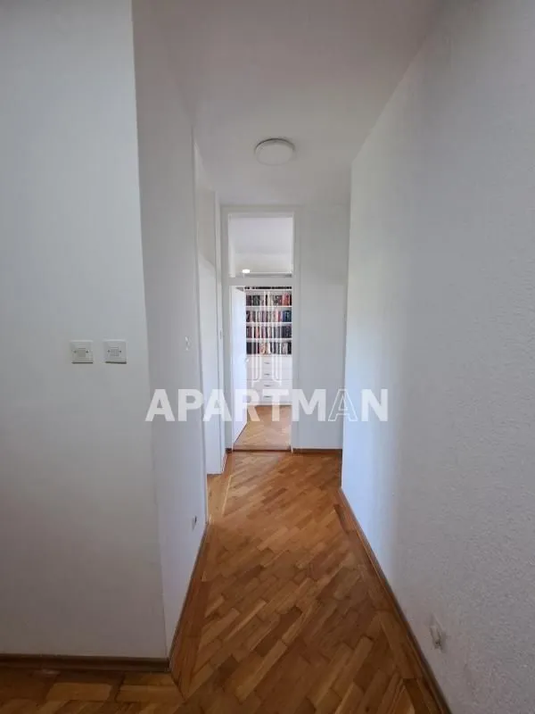 Sale, house, 140m², Voždovac Sve Podlokacije, Beograd