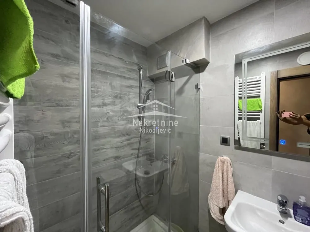 Izdavanje, stan, 154m², Filmski Grad, Beograd