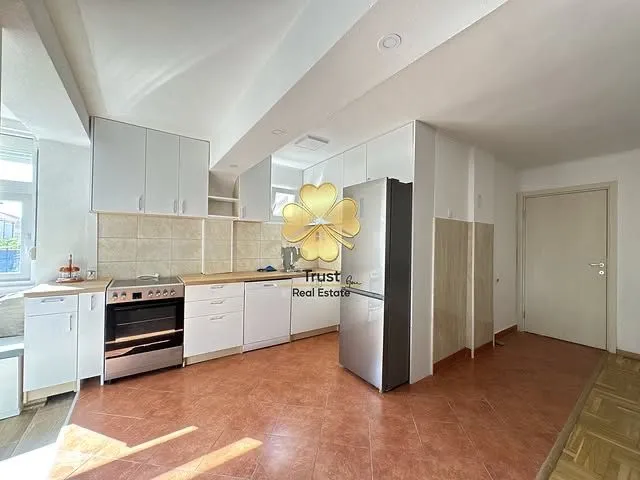 Rent, house, 120m², Stari Aerodrom, Podgorica