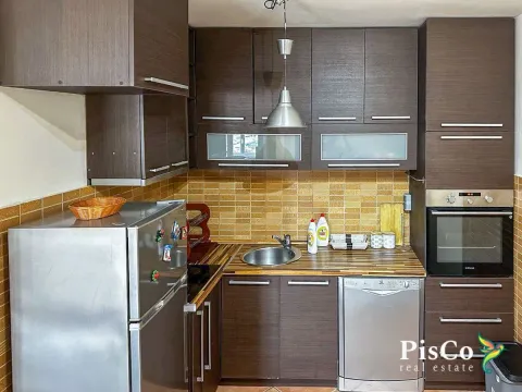 Izdavanje, jednosoban stan, 46m², City Kvart, Podgorica - image 1