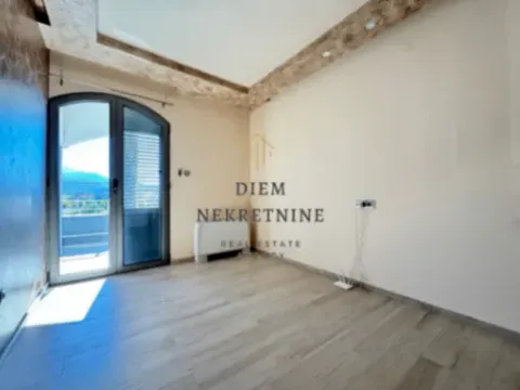 Sale, house, 320m², Zlatica, Podgorica - image 7