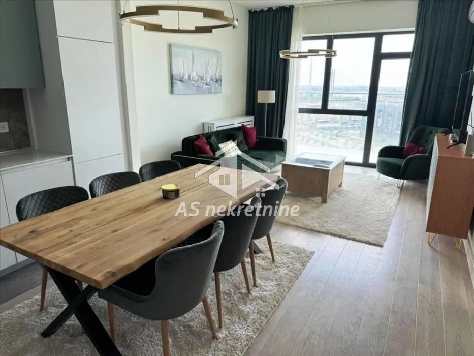 Izdavanje, trosoban stan, 83m², Savski Venac, Beograd