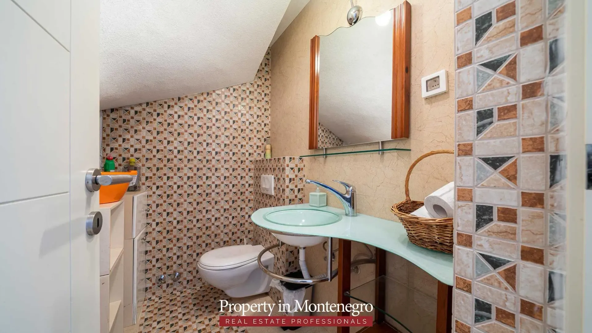 Sale, house, 266m², Kotor, Crna Gora