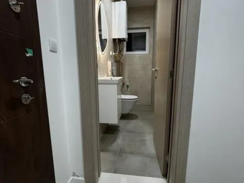 Izdavanje, trosoban stan, 65m², Vidovdansko naselje, Novi Sad Sve Podlokacije - image 2