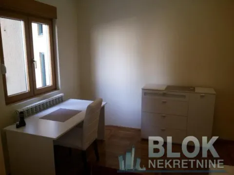 Rent, four bedroom apartment, 150m², Podgorica, Crna Gora - image 20