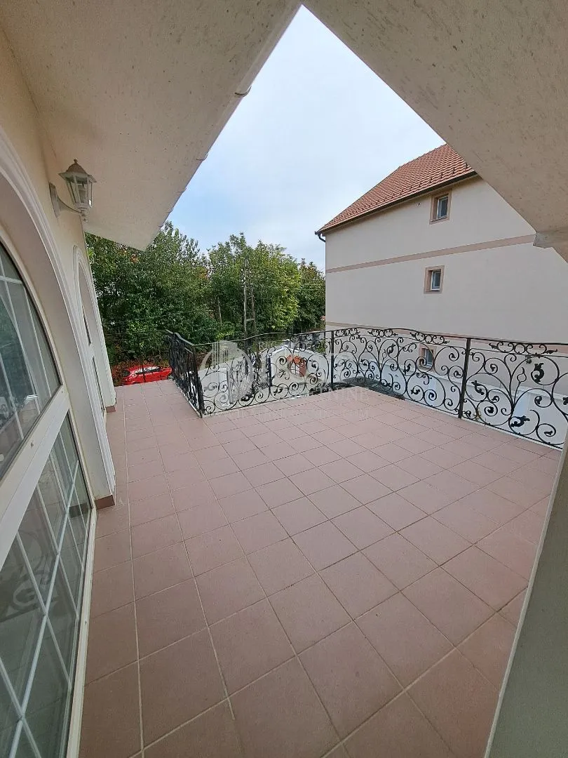 Prodaja, kuća, 250m², Novi Banovci, Stara Pazova