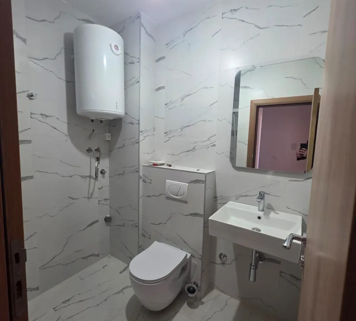 Prodaja, jednosoban stan, 45m², Lazi, Budva