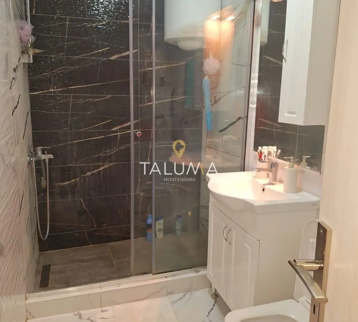 Sale, two bedroom apartment, 96m², Pinješ, Ulcinj