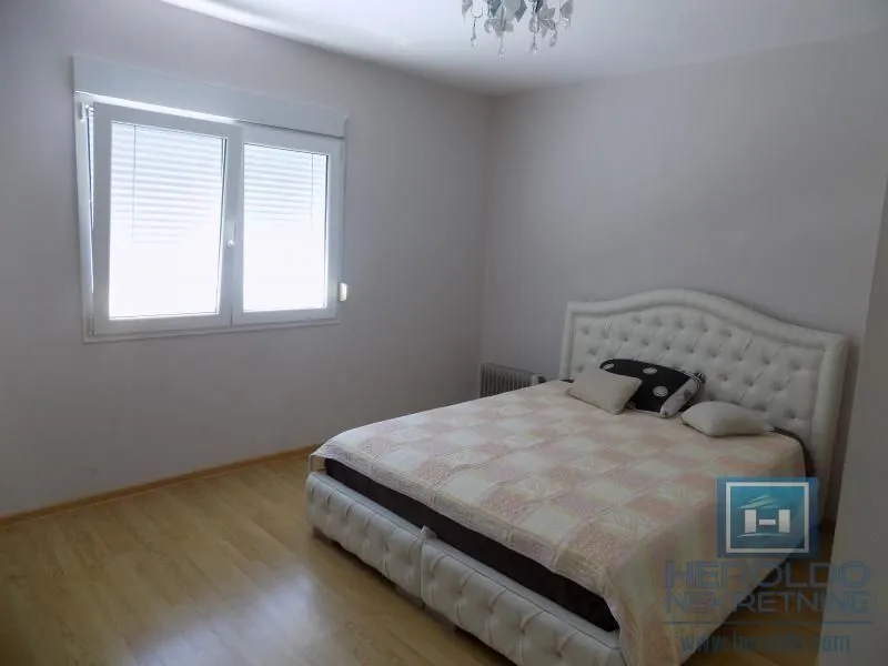 Sale, house, 230m², Centar, Paraćin