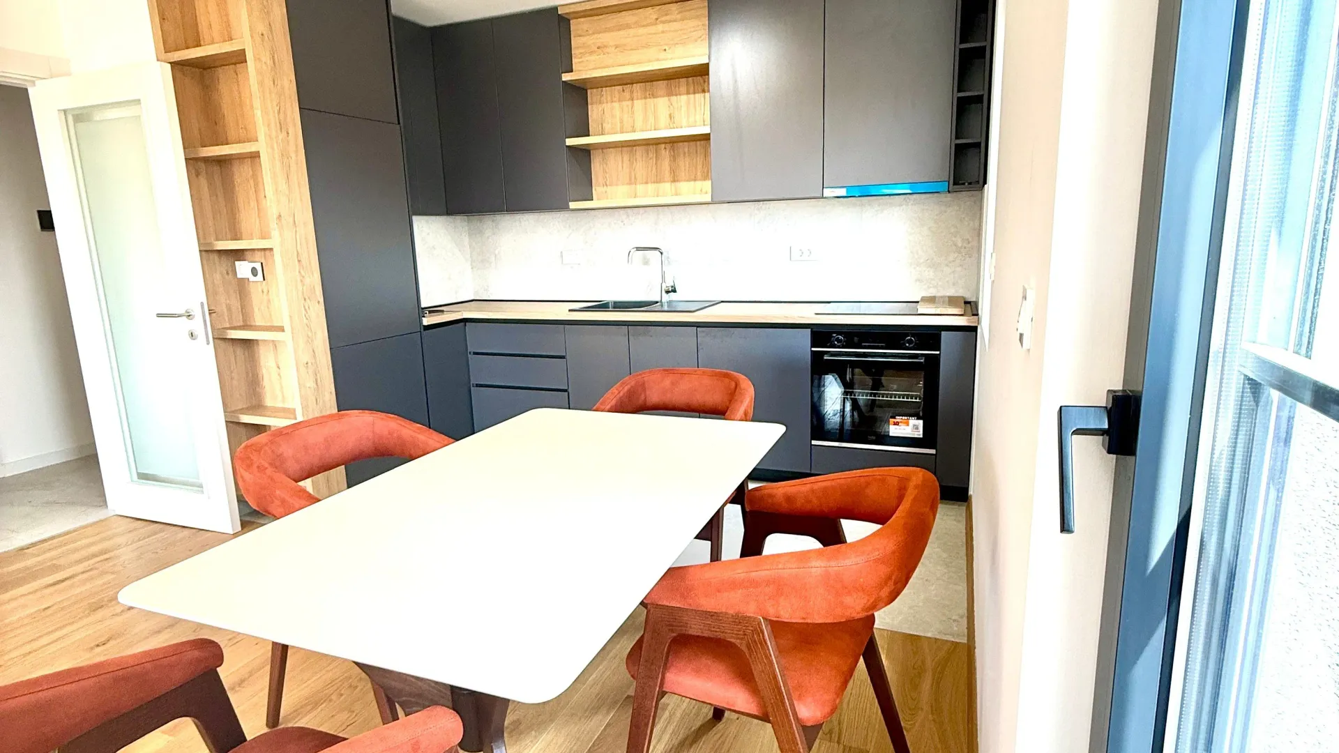 Prodaja, jednosoban stan, 56m², Tološi, Podgorica