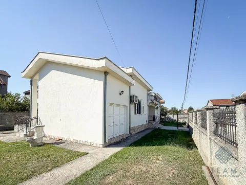 Rent, house, 400m², Zlatica, Podgorica - image 21