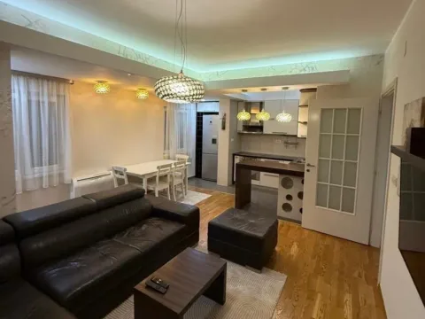 Prodaja, dvosoban stan, 69m², City Kvart, Podgorica - image 16