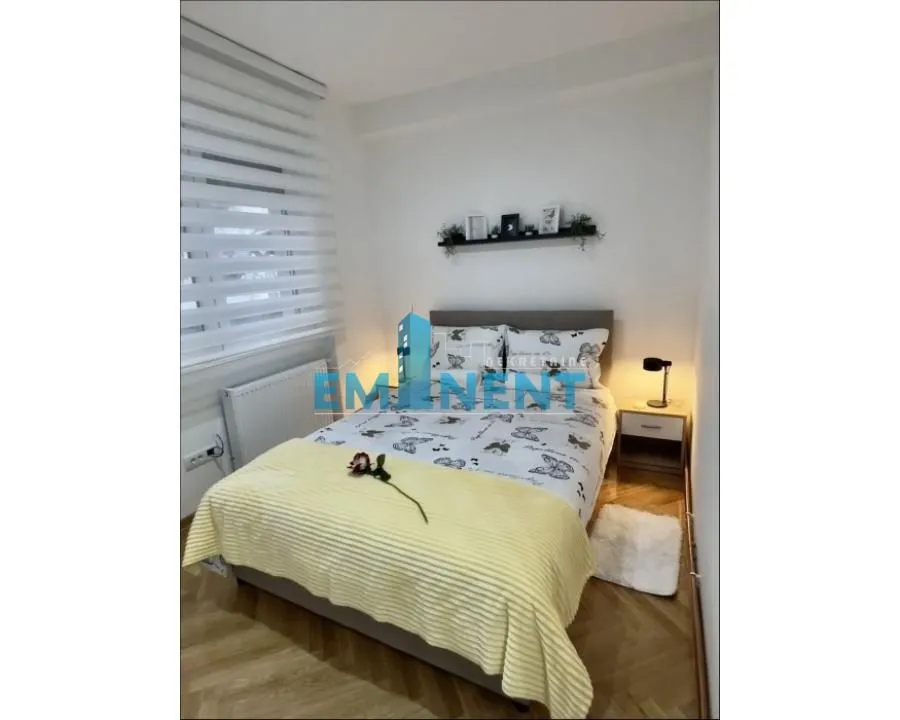 Izdavanje, dvosoban stan, 42m², Vračar Sve Podlokacije, Beograd