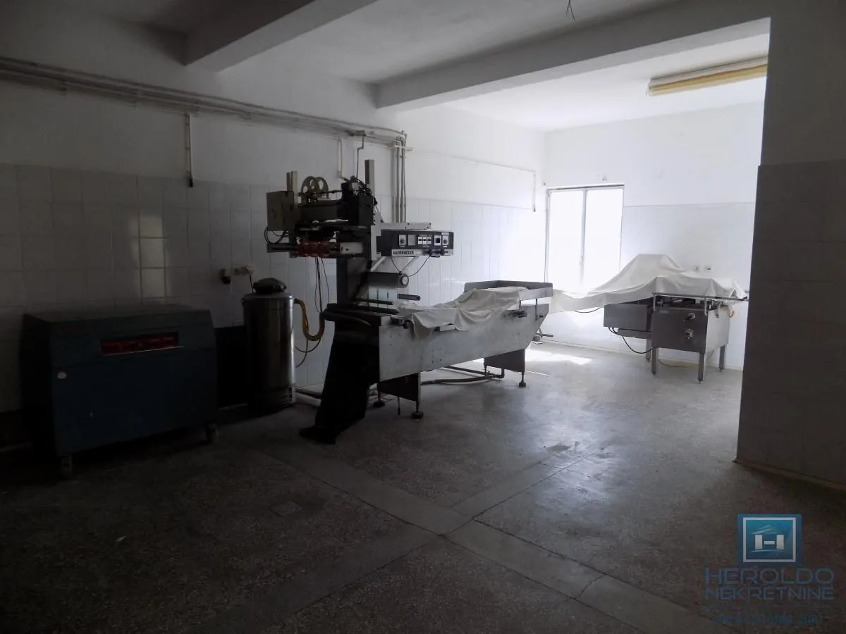 Rent, office space, 1500m², Donje Vidovo, Paraćin