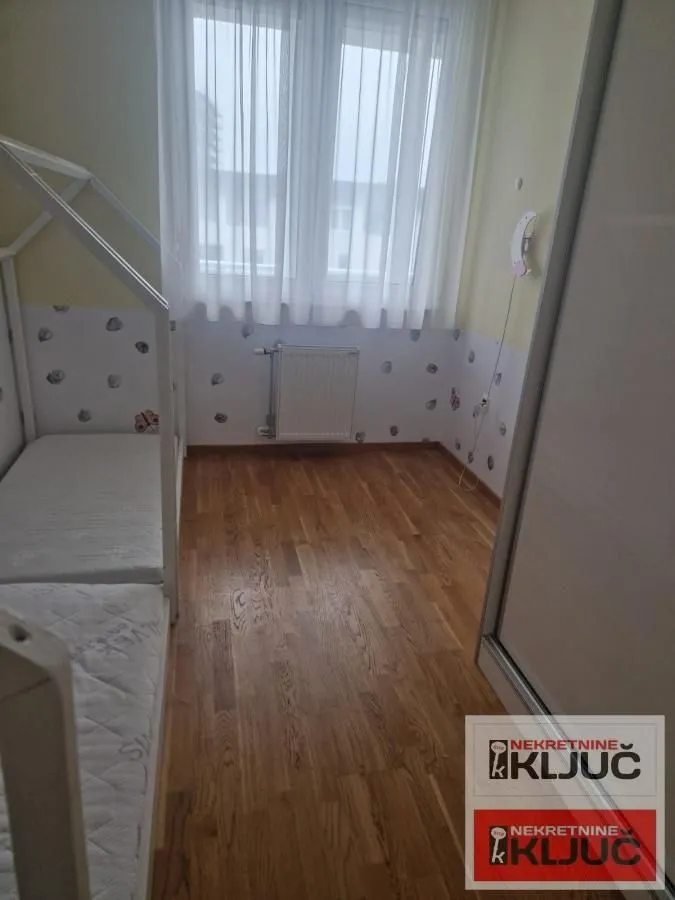 Izdavanje, dvosoban stan, 90m², Sajmište, Novi Sad
