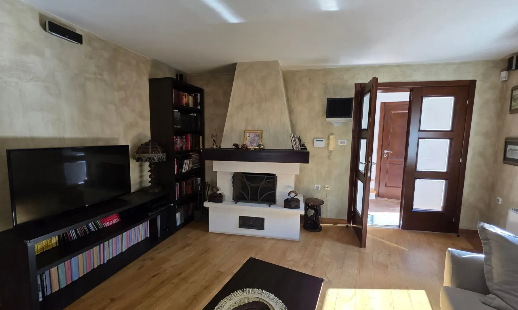 Rent, three bedroom apartment, 120m², Stari Grad, Budva
