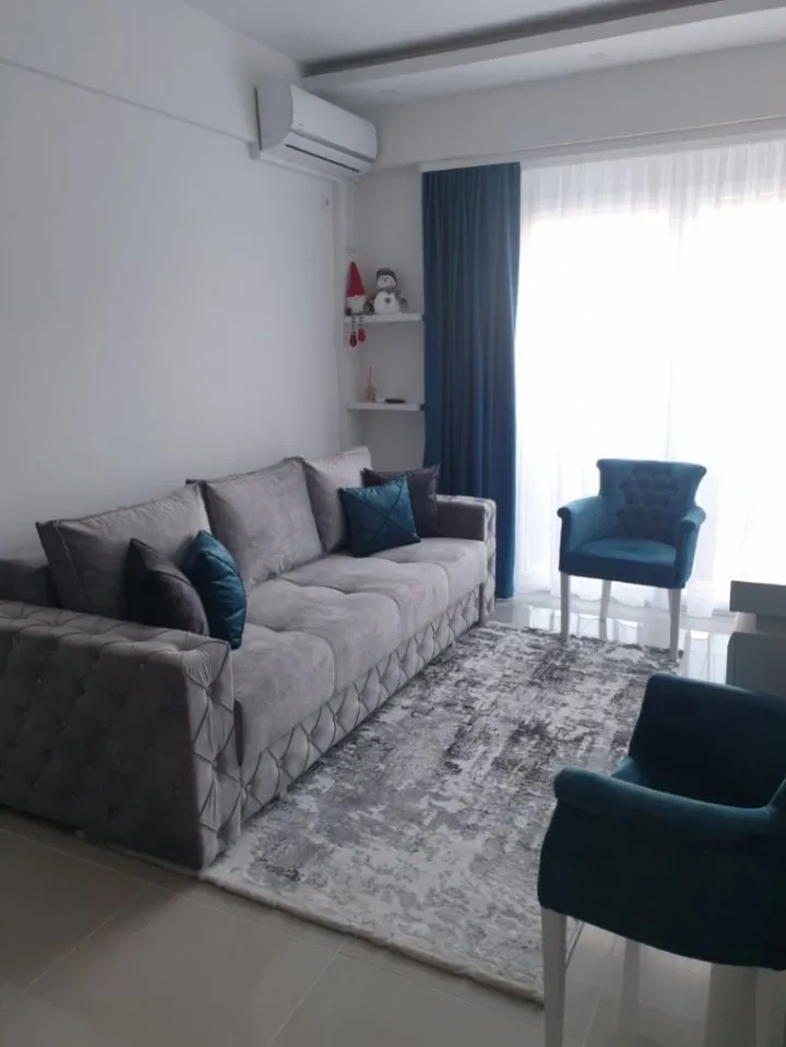 Izdavanje, stan, 25m², Centar, Bar