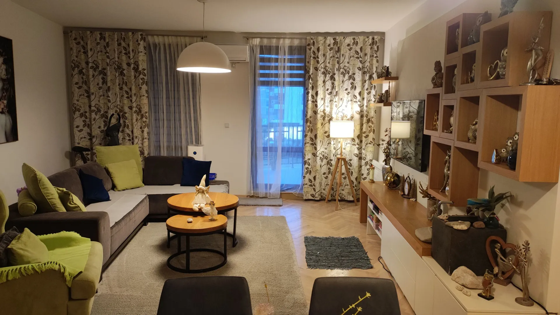 Sale, two bedroom apartment, 104m², Šušanj, Bar