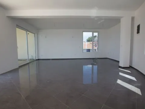 Sale, house, 404m², Utjeha, Bar - image 12