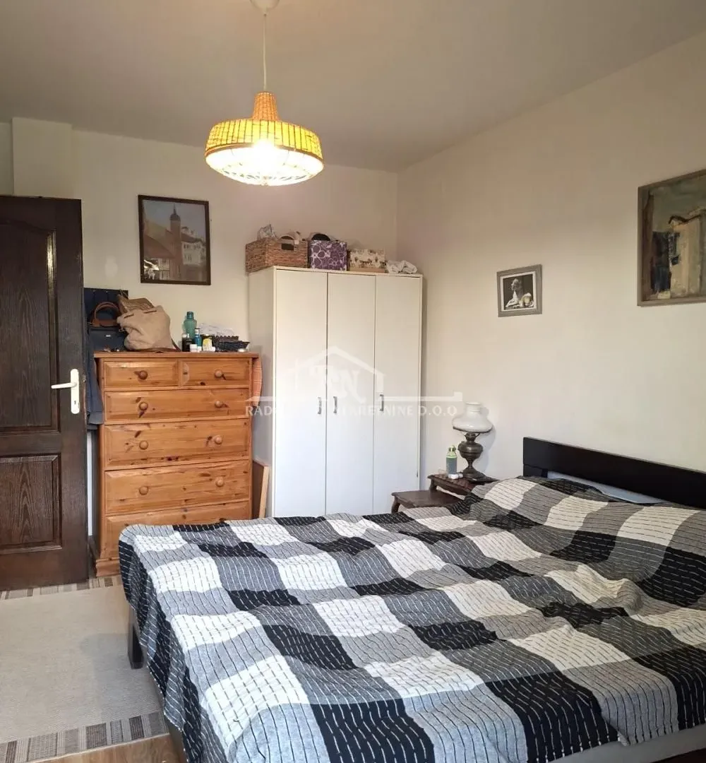 Sale, house, 208m², Voždovac Sve Podlokacije, Beograd