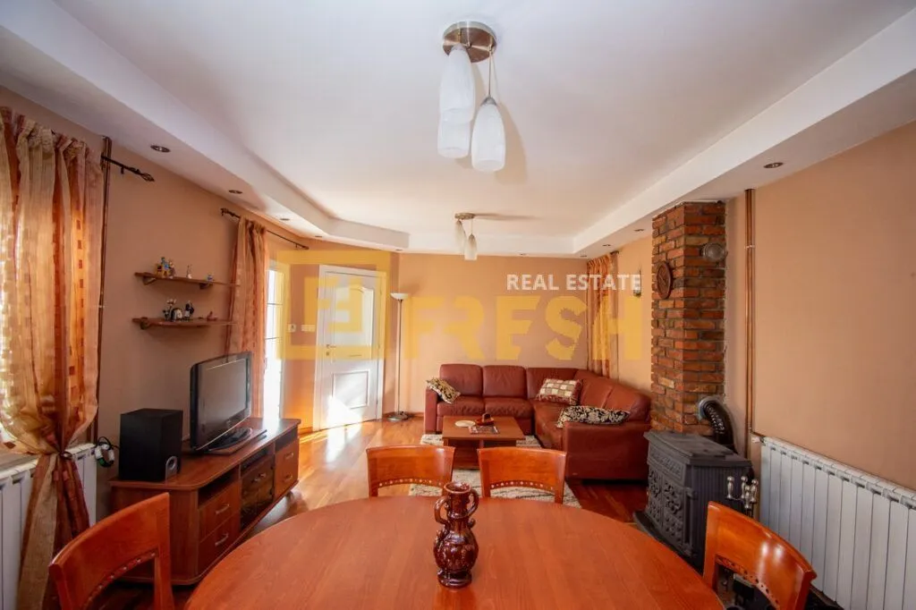 Rent, house, 140m², Dahna, Podgorica
