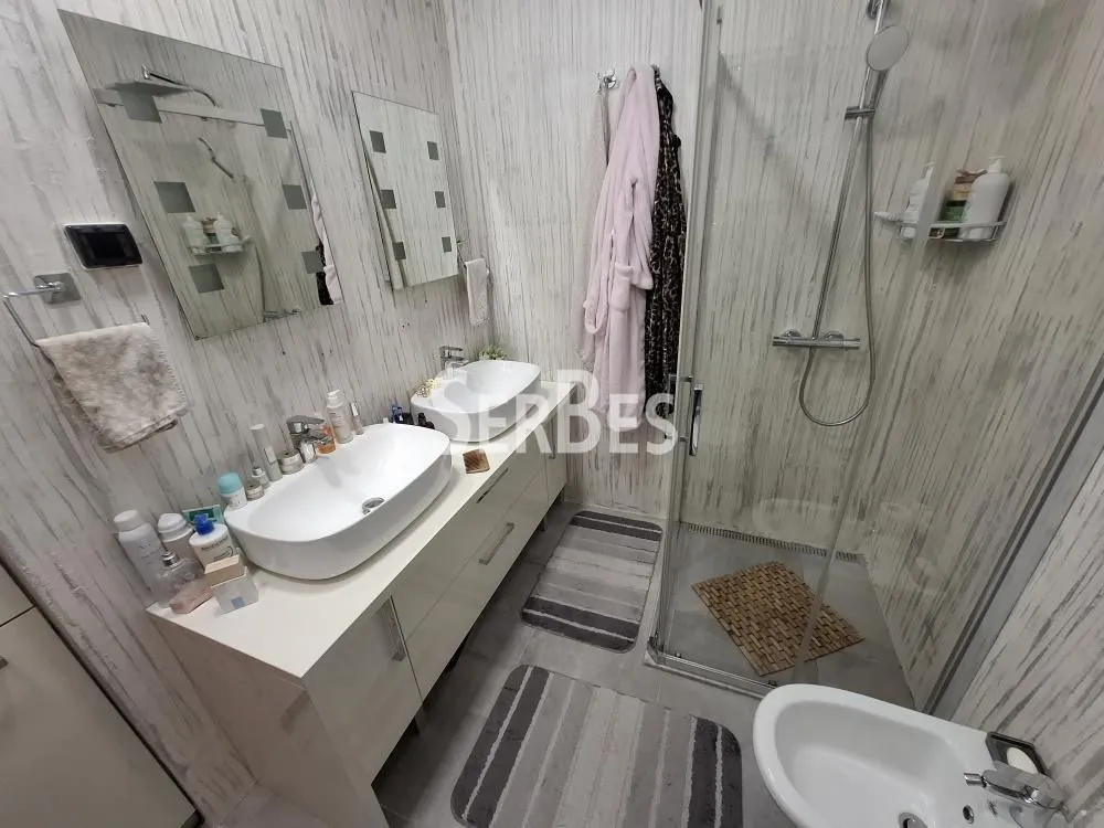 Prodaja, stan, 358m², Grbavica, Novi Sad Sve Podlokacije
