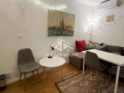 Stan in Vračar Sve Podlokacije