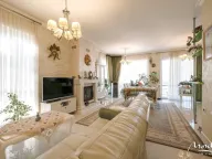 Sale, two bedroom apartment, 174m², Lepetani, Tivat - image 9