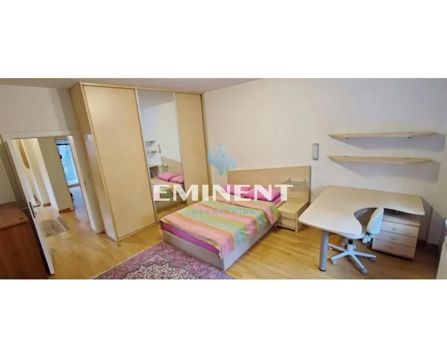 Rent, four bedroom apartment, 120m², Stari Grad, Beograd