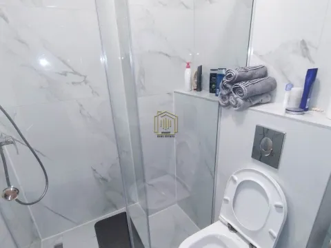 Izdavanje, dvosoban stan, 56m², Stara Varoš, Podgorica - image 4