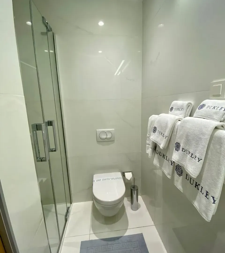 Prodaja, dvosoban stan, 108m², Zavala, Budva
