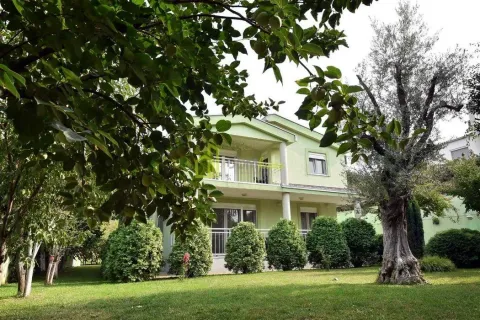 Rent, house, 175m², Podgorica, Crna Gora - image 8