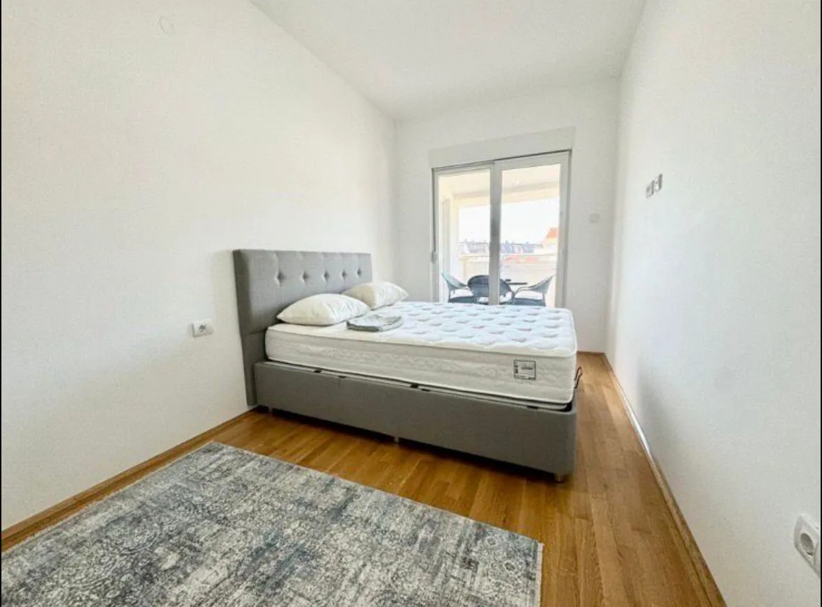 Izdavanje, dvosoban stan, 75m², Ljubović, Podgorica