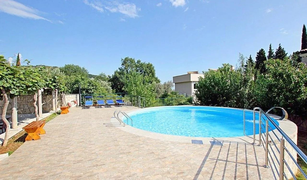 Sale, house, 300m², Reževići, Budva