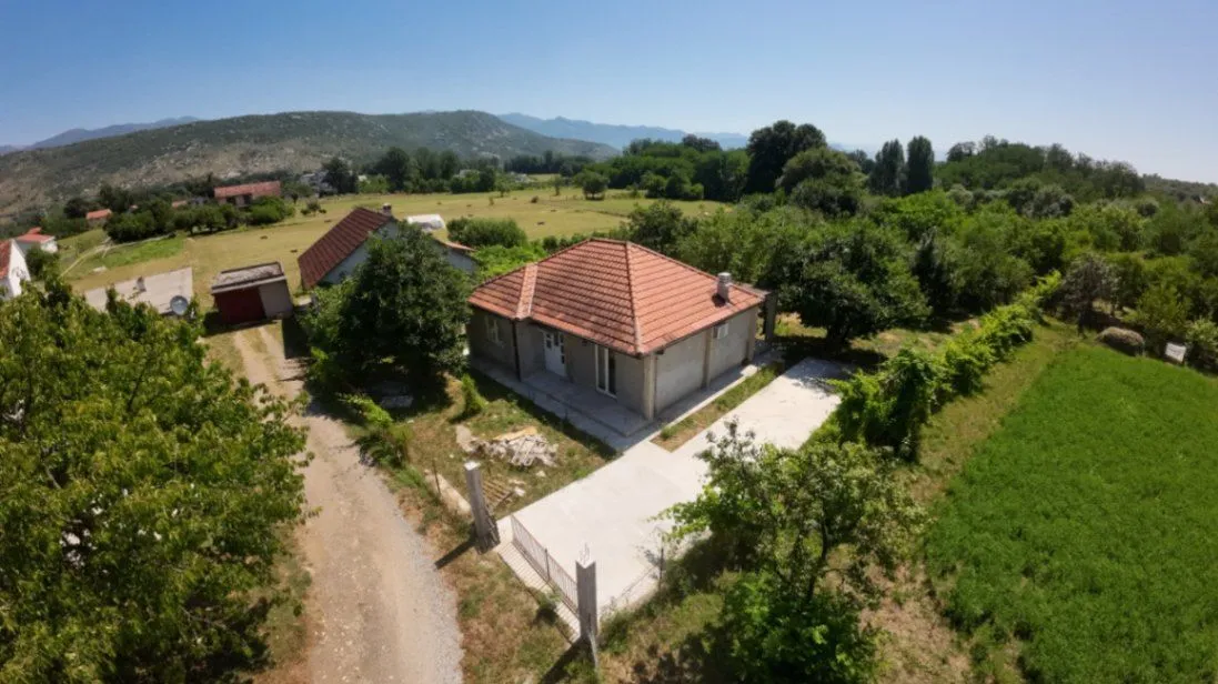 Prodaja, kuća, 1300m², Danilovgrad, Crna Gora