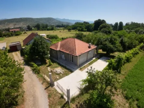 Sale, house, 1300m², Danilovgrad, Crna Gora