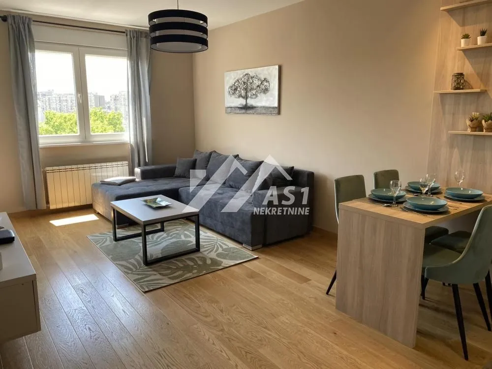 Izdavanje, jednosoban stan, 42m², Rotkvarija, Novi Sad Sve Podlokacije